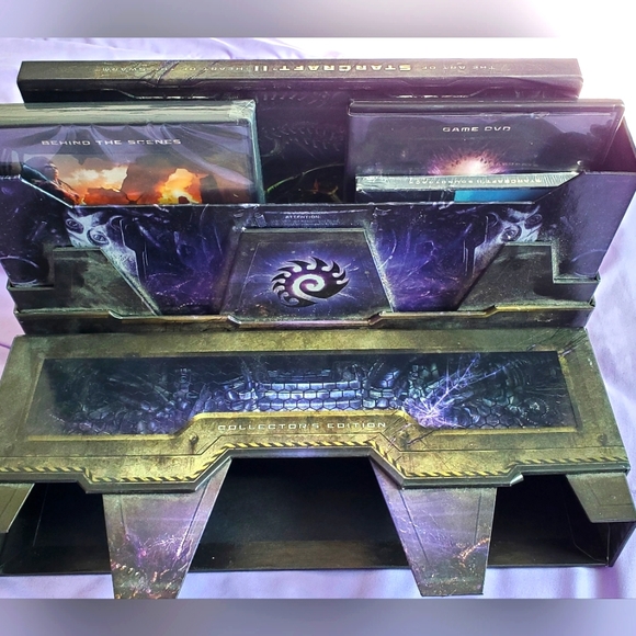 Heart Of The Swarm COLLECTORS EDITION - Picture 2 of 14